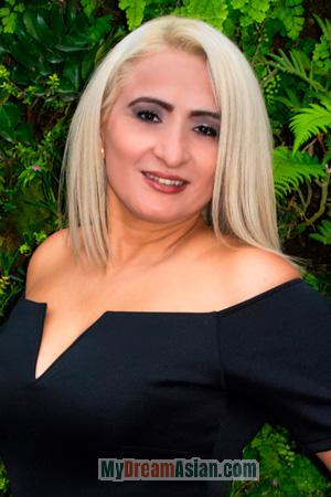 203682 - Helga Age: 51 - Peru