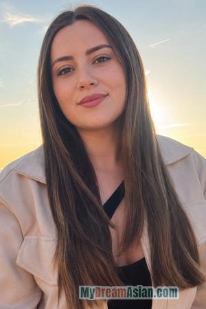 227508 - Laura Age: 26 - Colombia